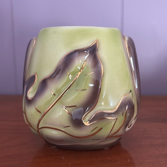 Royal Copley Other - Royal Copeley Leaf Vase